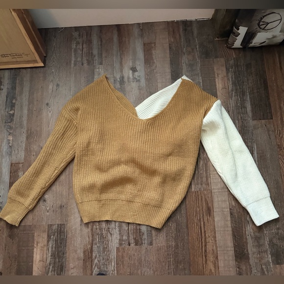 RAGA Two-Tone Cream & Mustard Scoop Neck Sweater - Picture 2 of 3